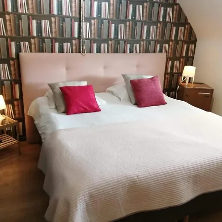 Boutique Butler Hotel 3*